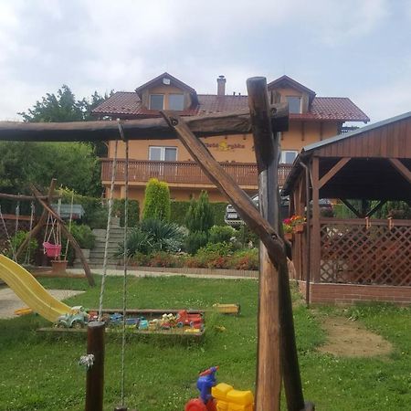 Apartmán Zlatá rybka Bellegszencse Kültér fotó