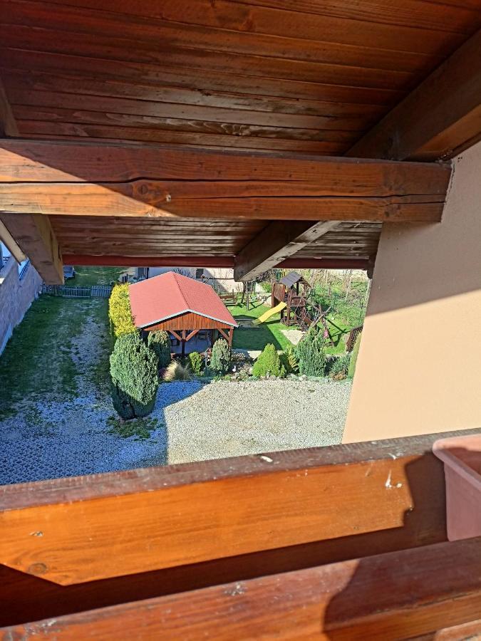 Apartmán Zlatá rybka Bellegszencse Kültér fotó