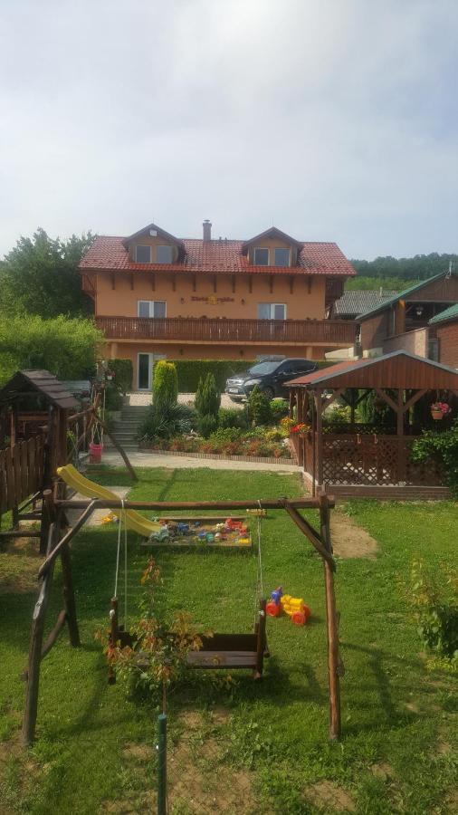 Apartmán Zlatá rybka Bellegszencse Kültér fotó